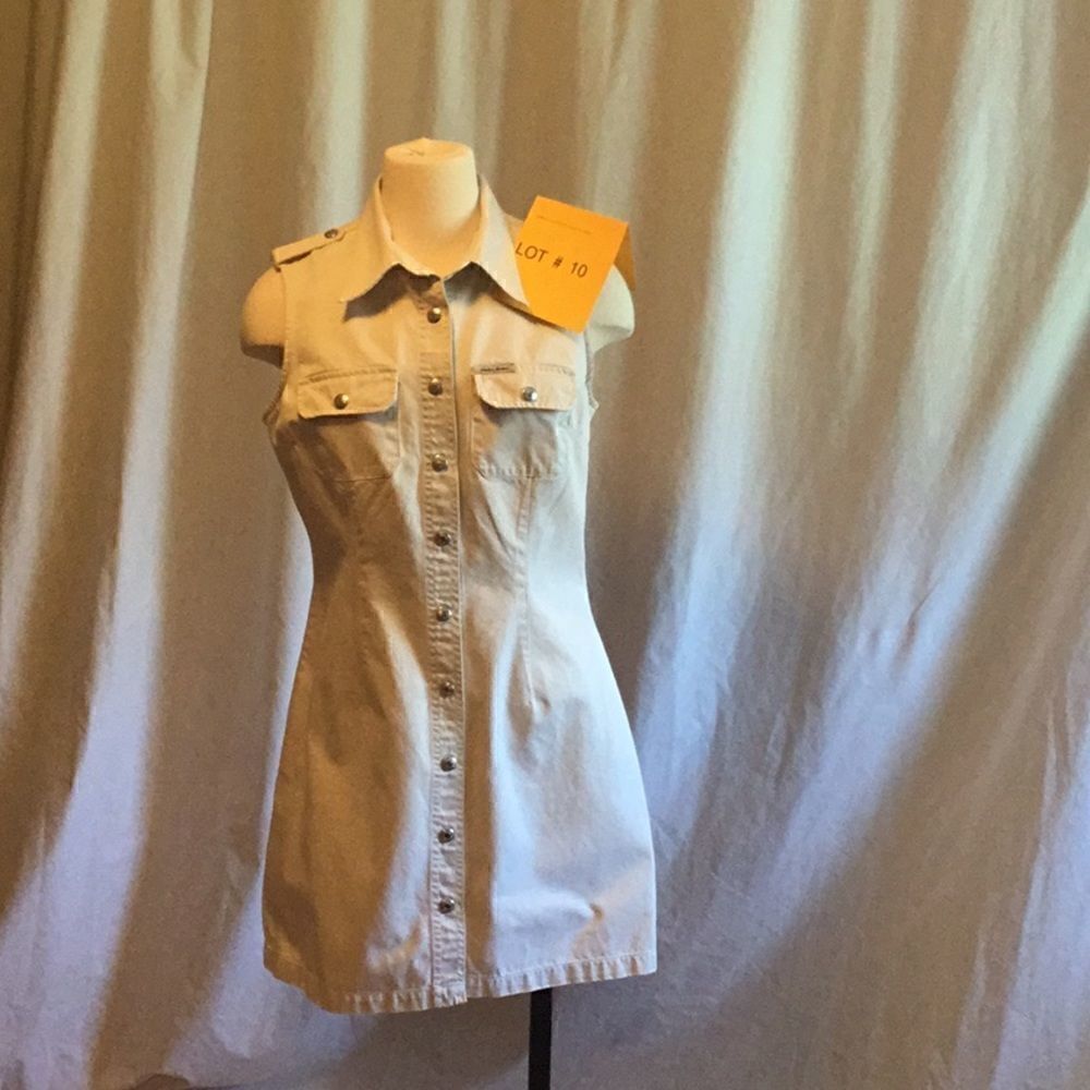 Vintage ladies light tan cotton snap front dress